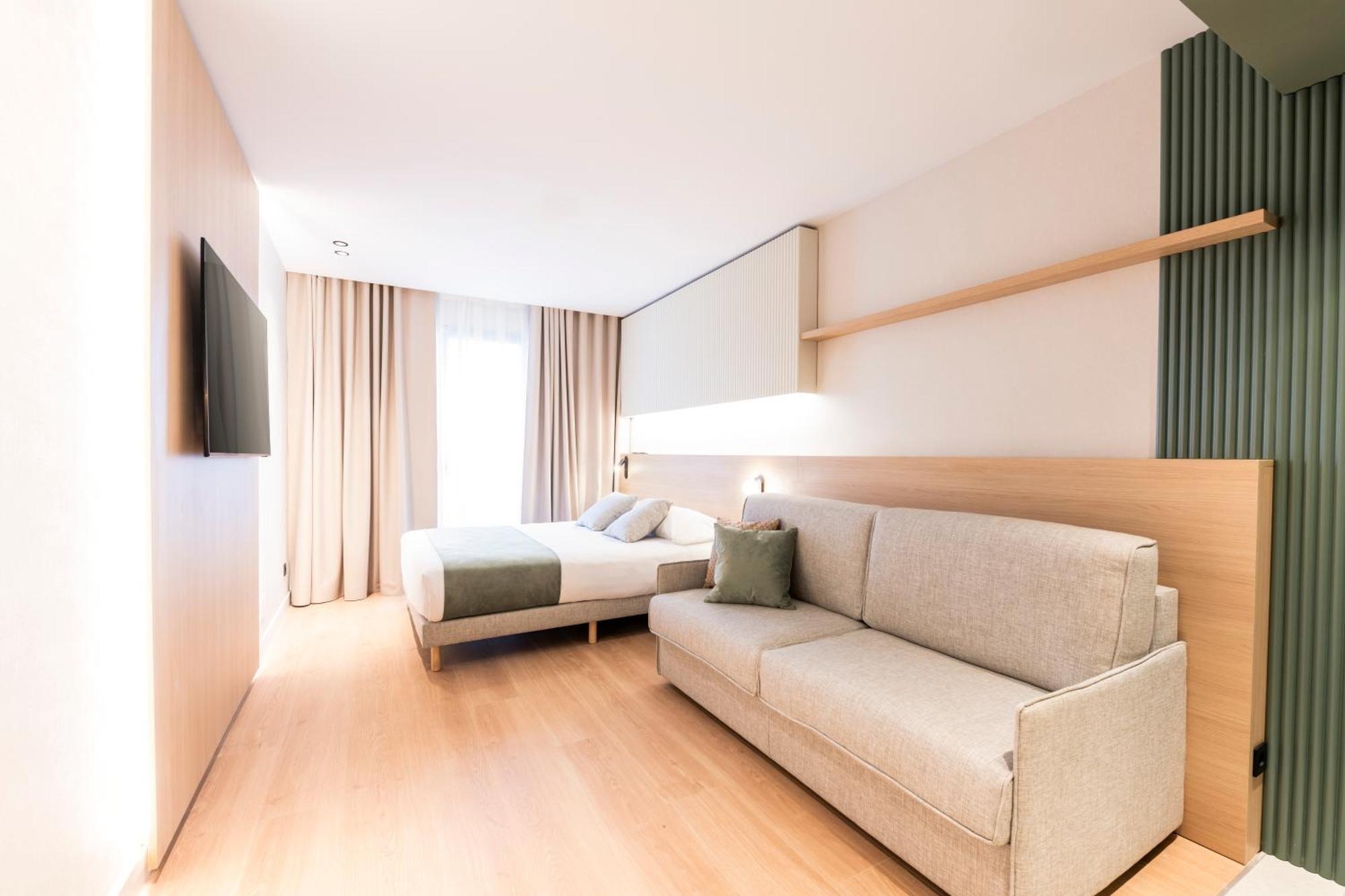 Aparthotel Atenea Calabria Barcellona Esterno foto