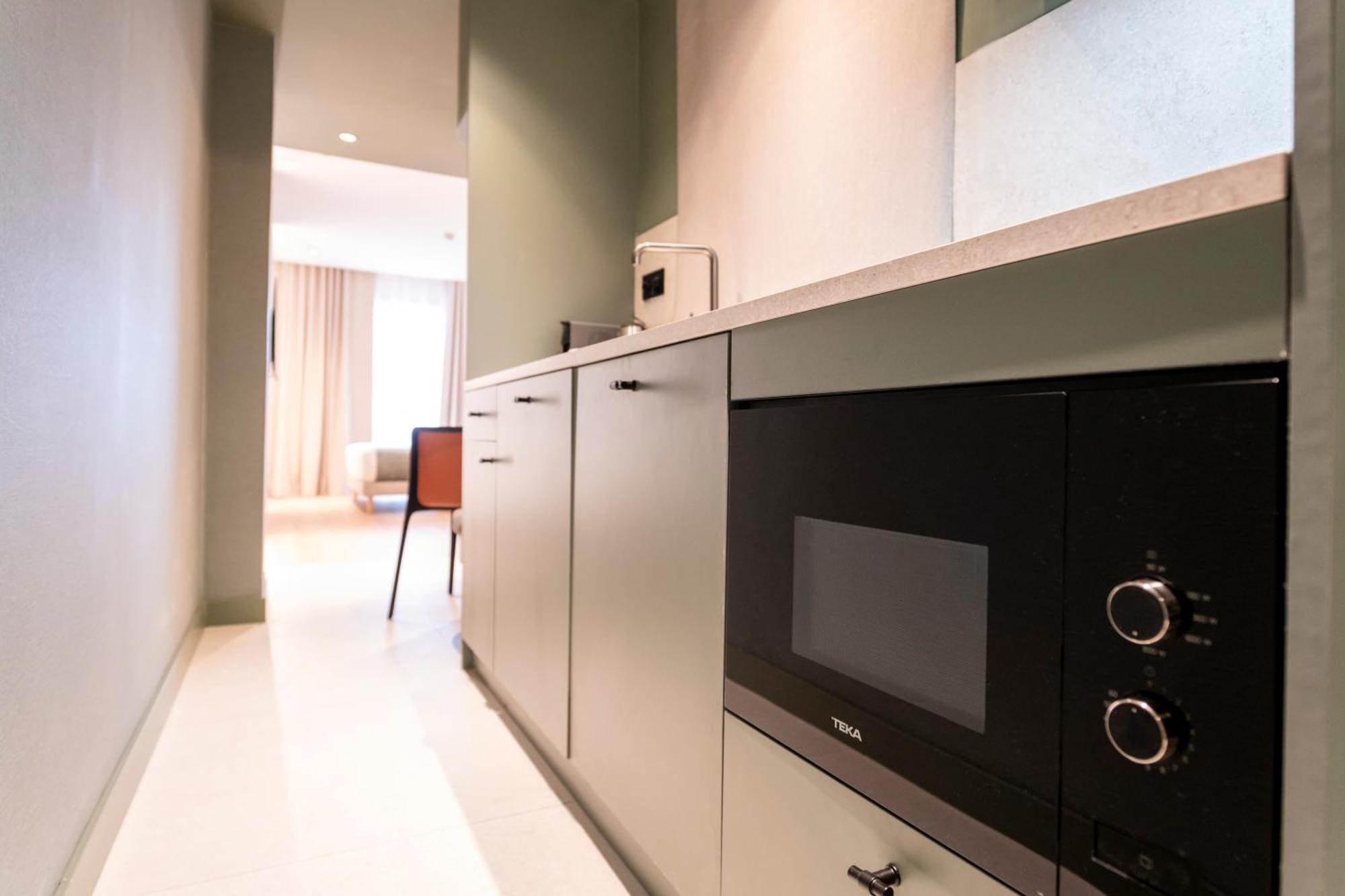 Aparthotel Atenea Calabria Barcellona Esterno foto
