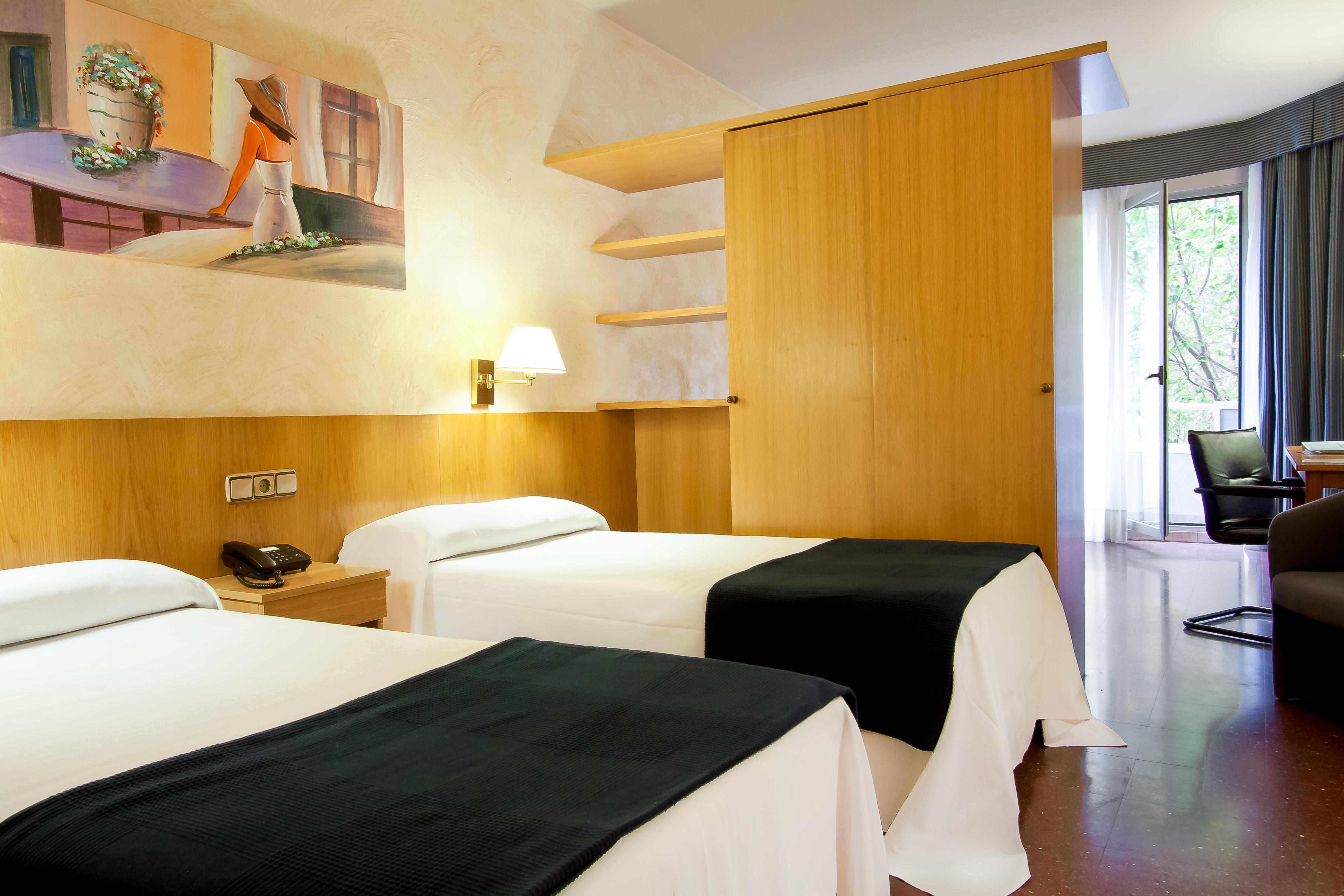 Aparthotel Atenea Calabria Barcellona Camera foto