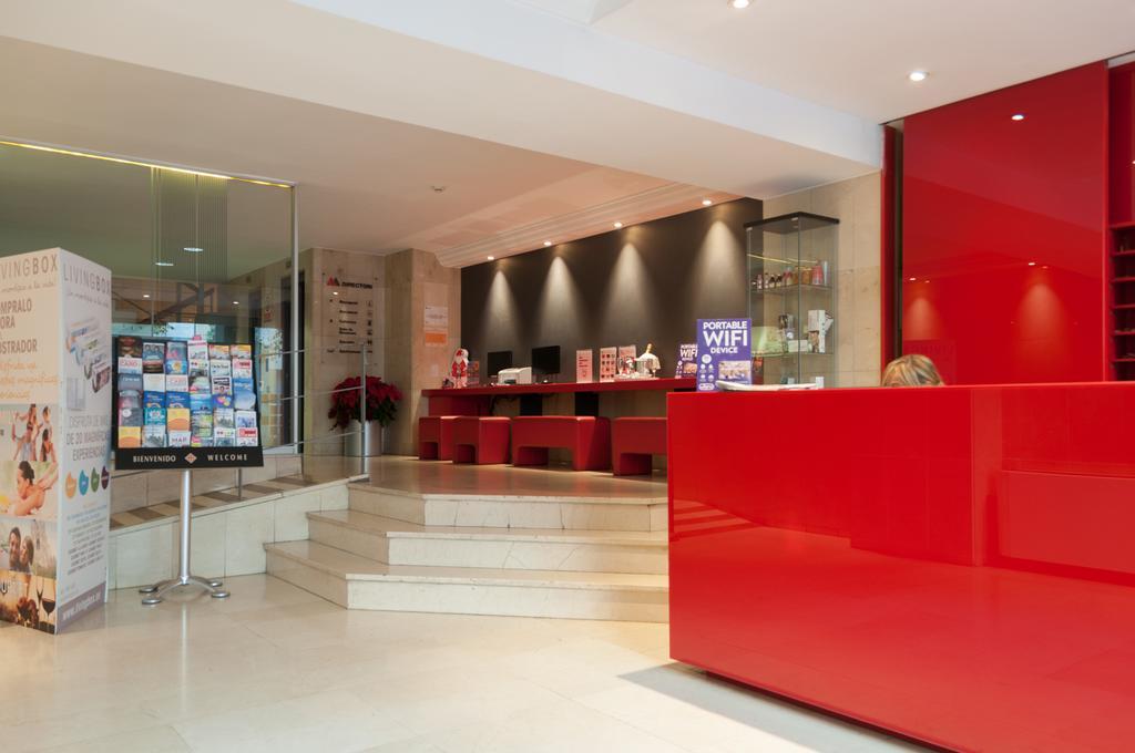 Aparthotel Atenea Calabria Barcellona Esterno foto