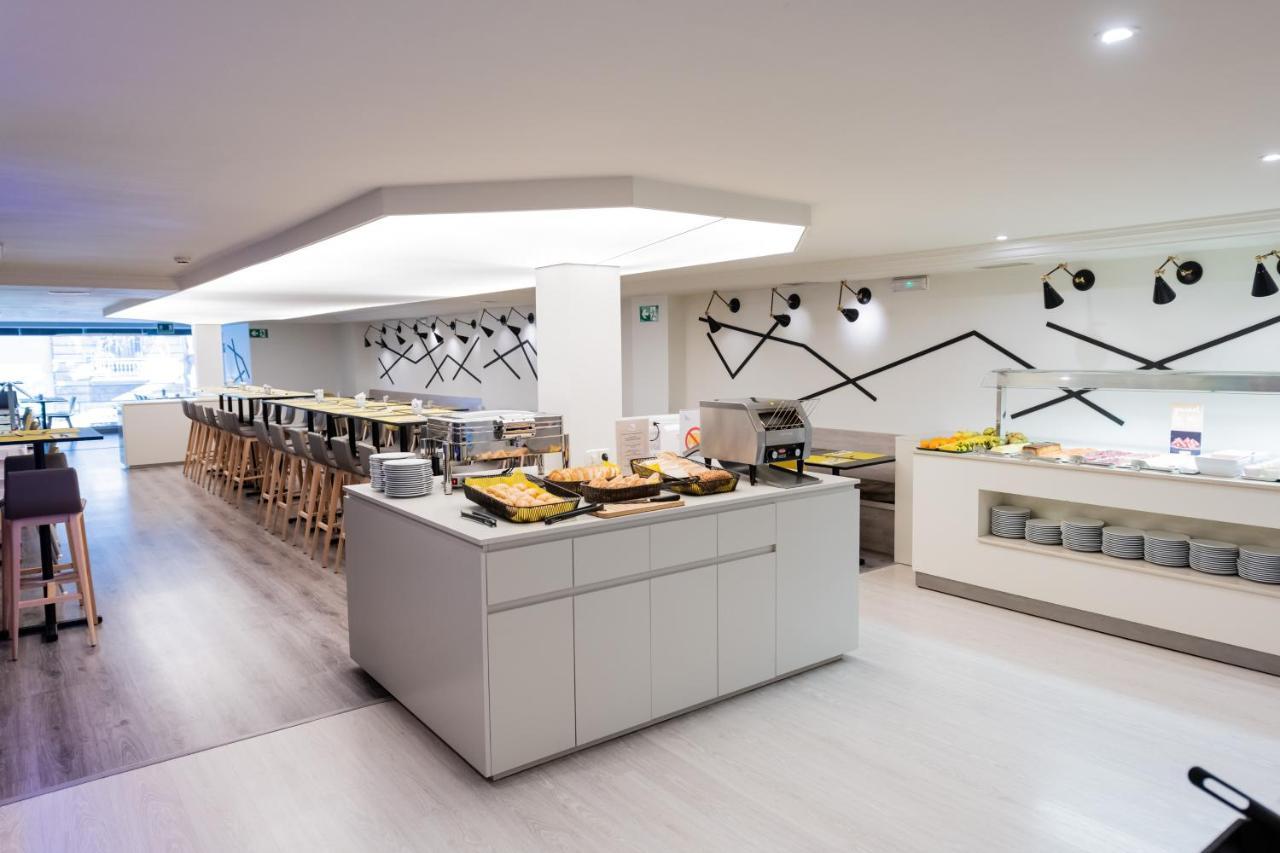 Aparthotel Atenea Calabria Barcellona Esterno foto